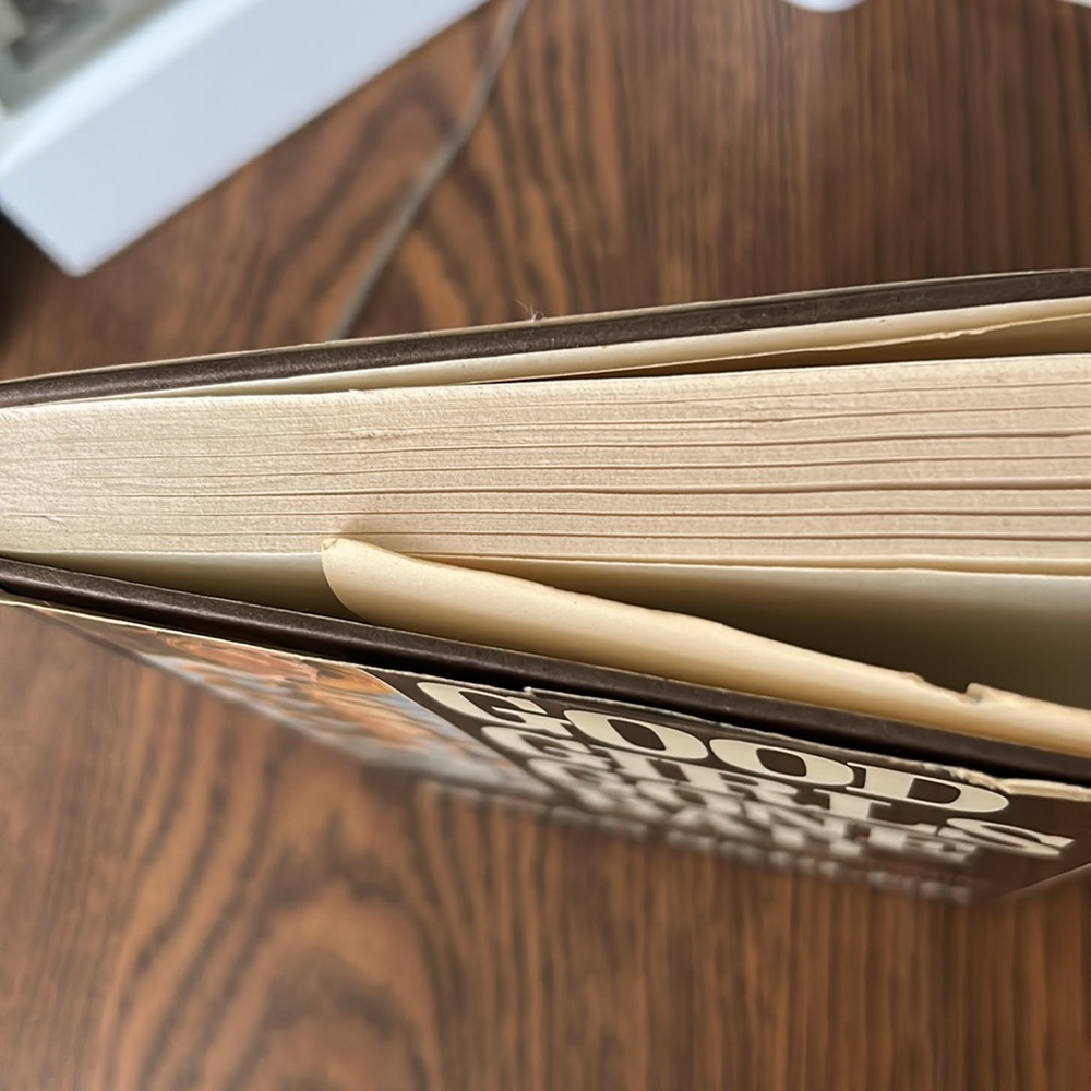 Book - Picture 2 of 9